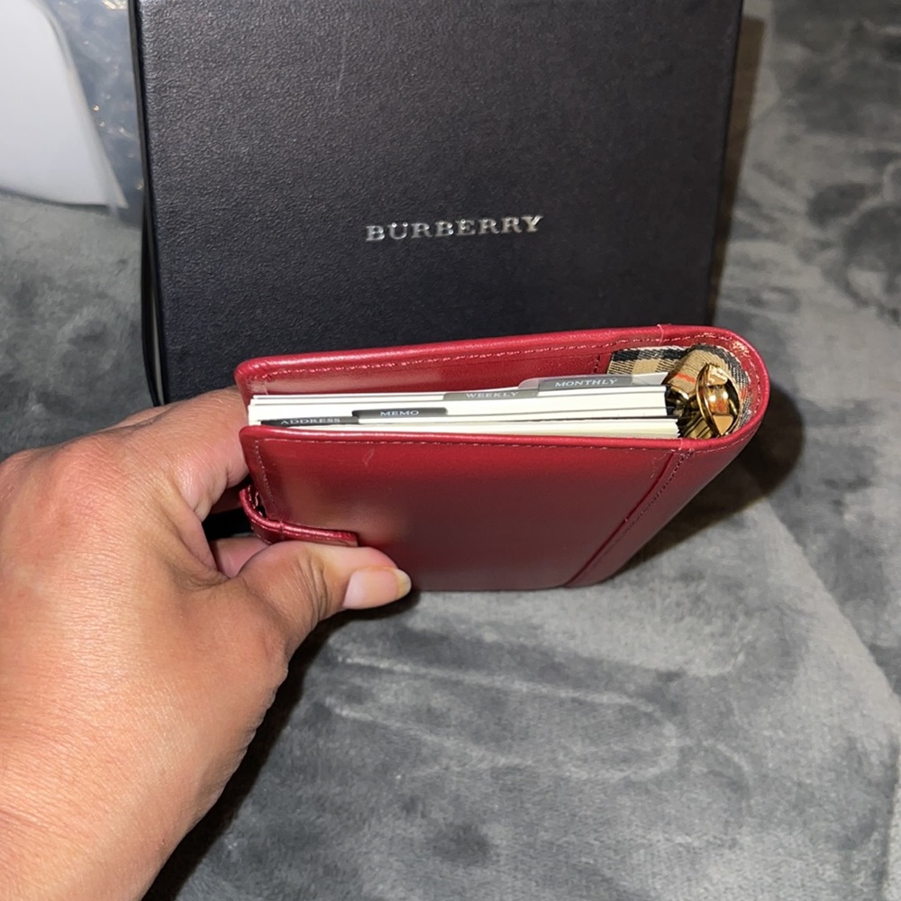 Burberry preloved leather pocket notebook excellent condition comes with box - Picture 14 of 16
